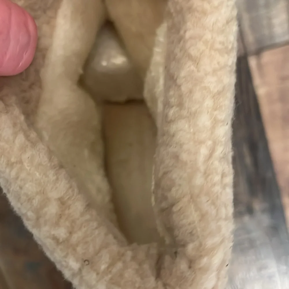 Green furry shoe/boots size 43 - Picture 2 of 5